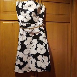 Strapless spring/summer dress with belt